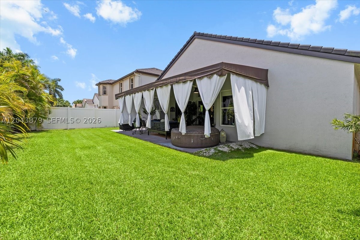 SUNSET LAKES PLAT TWO - Residential