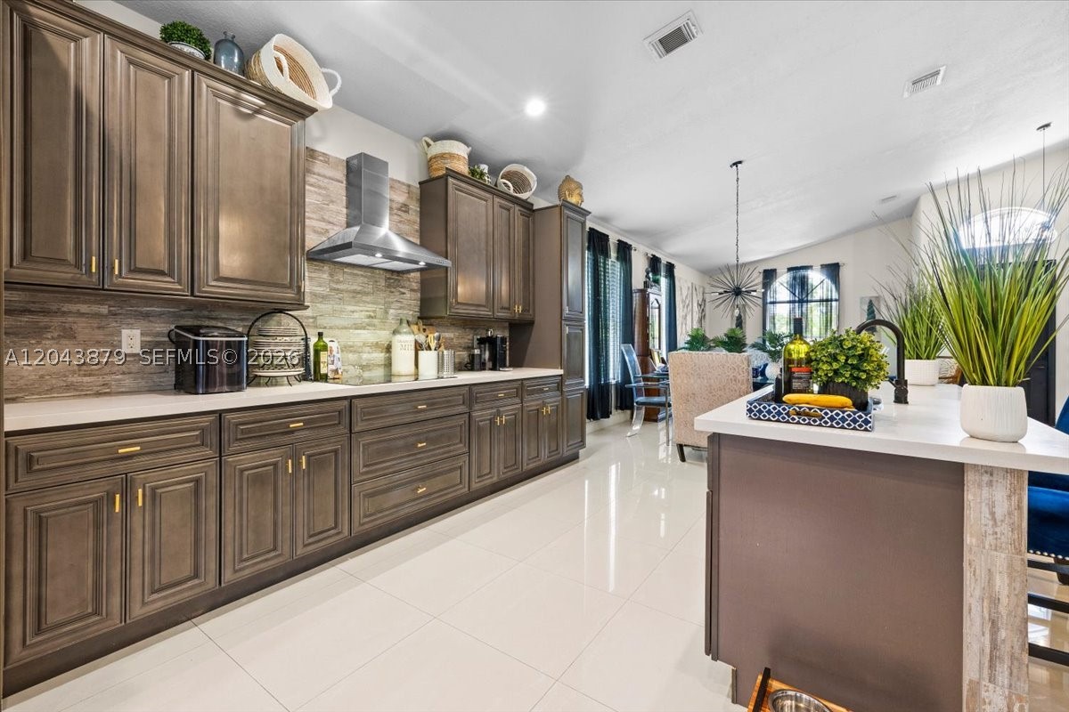 SUNSET LAKES PLAT TWO - Residential
