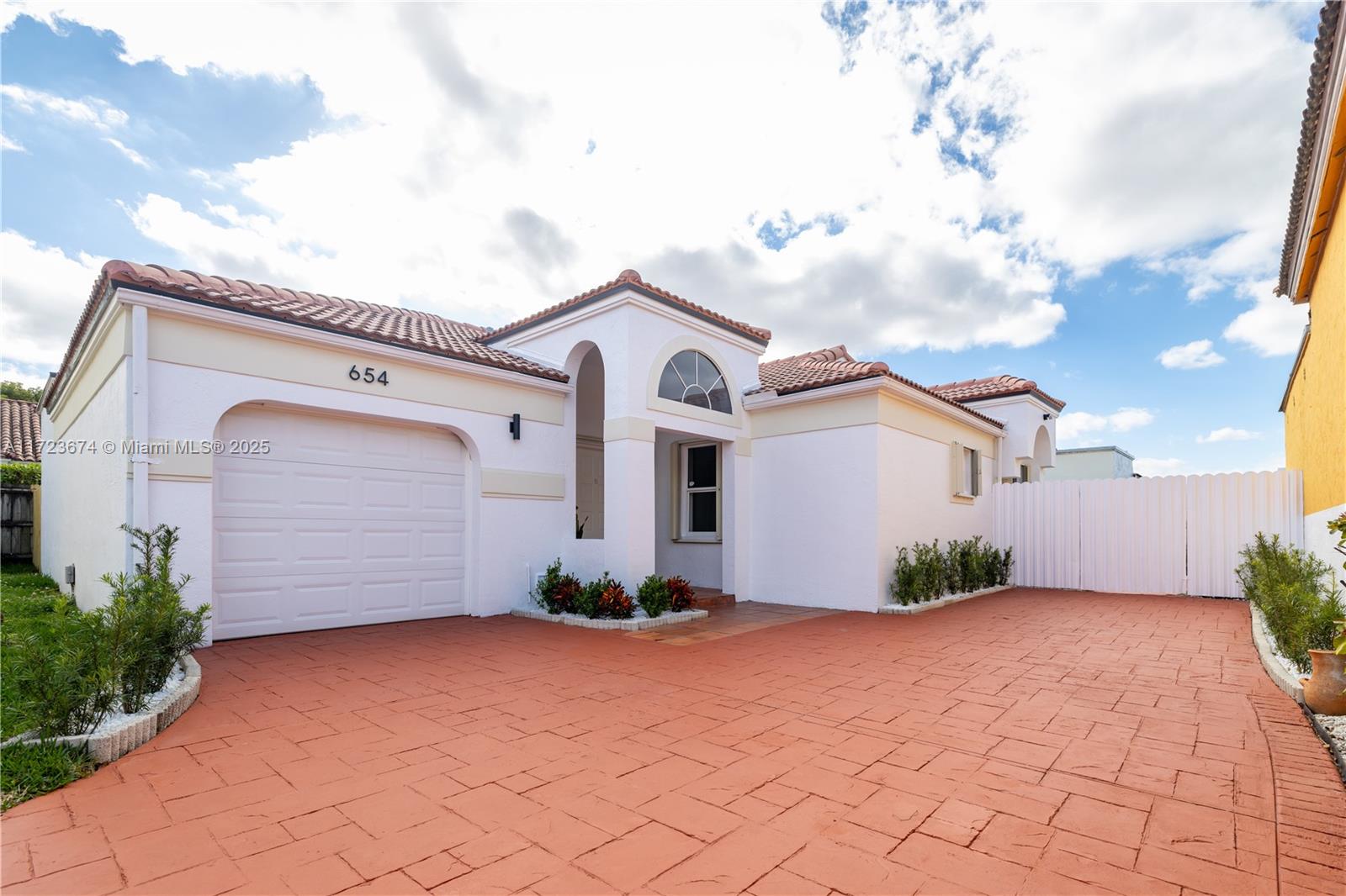 LAKE POINTE SEC 2 - Residential