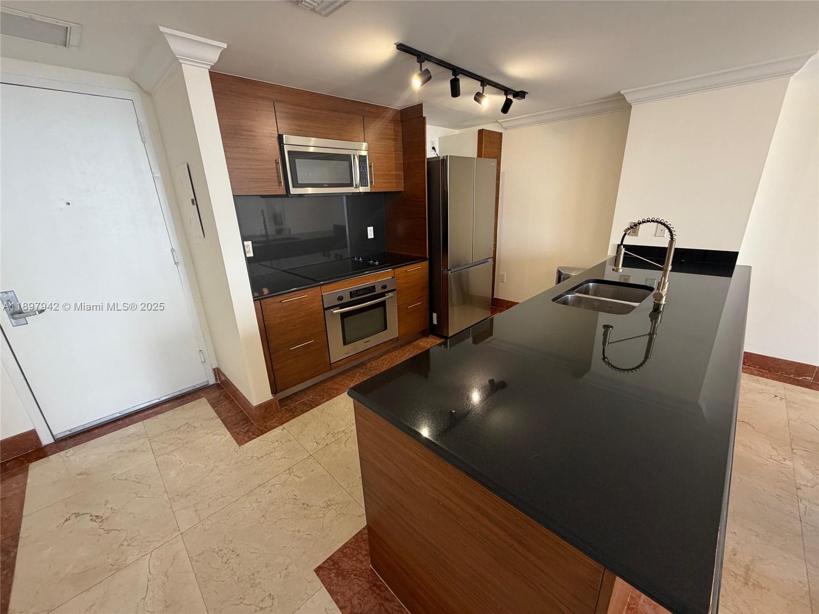50 Biscayne - Residential