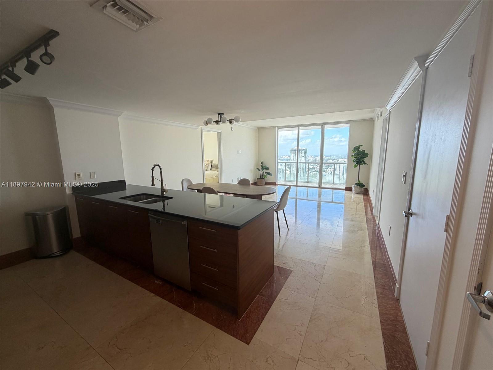 50 Biscayne - Residential