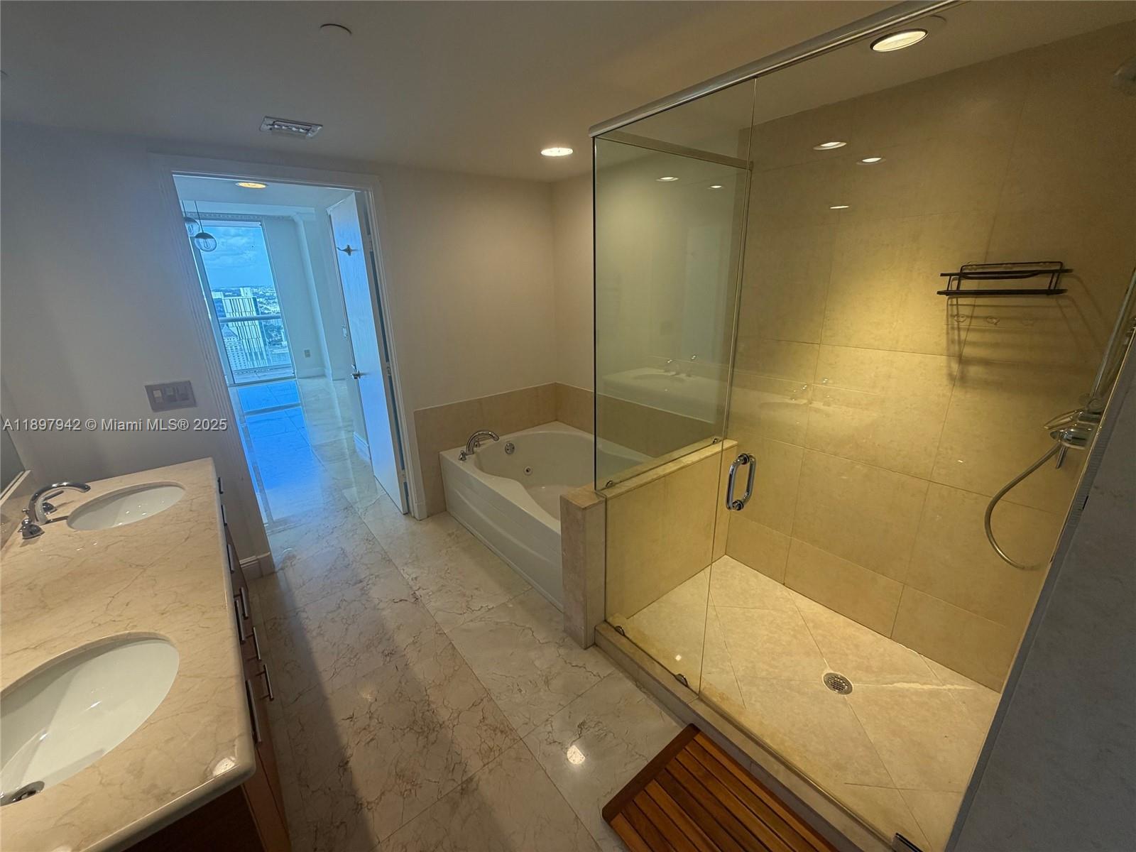 50 Biscayne - Residential