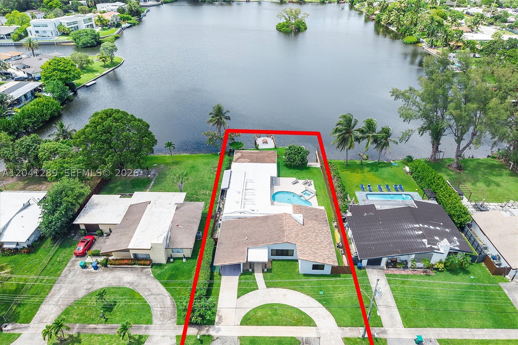 ENCHANTED LAKE - Residential