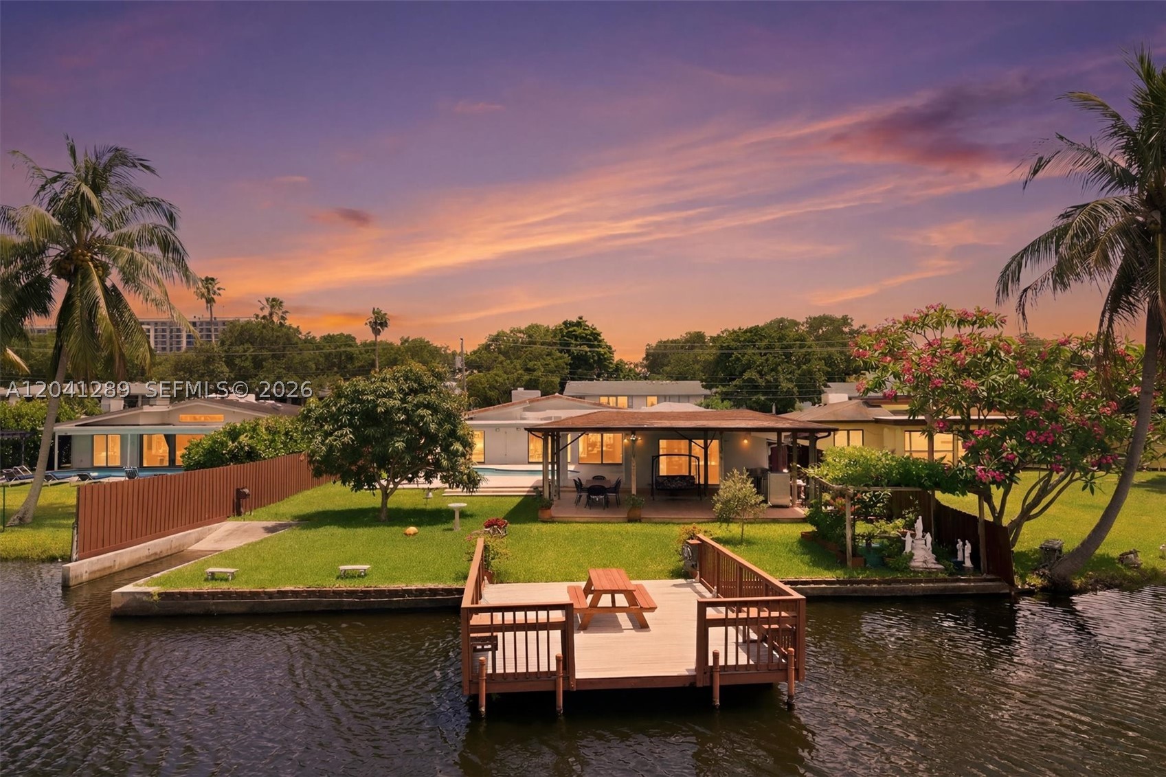 ENCHANTED LAKE - Residential