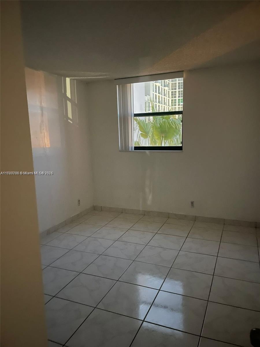 RIOPLAZA CONDOMINIUM SOUT - Residential