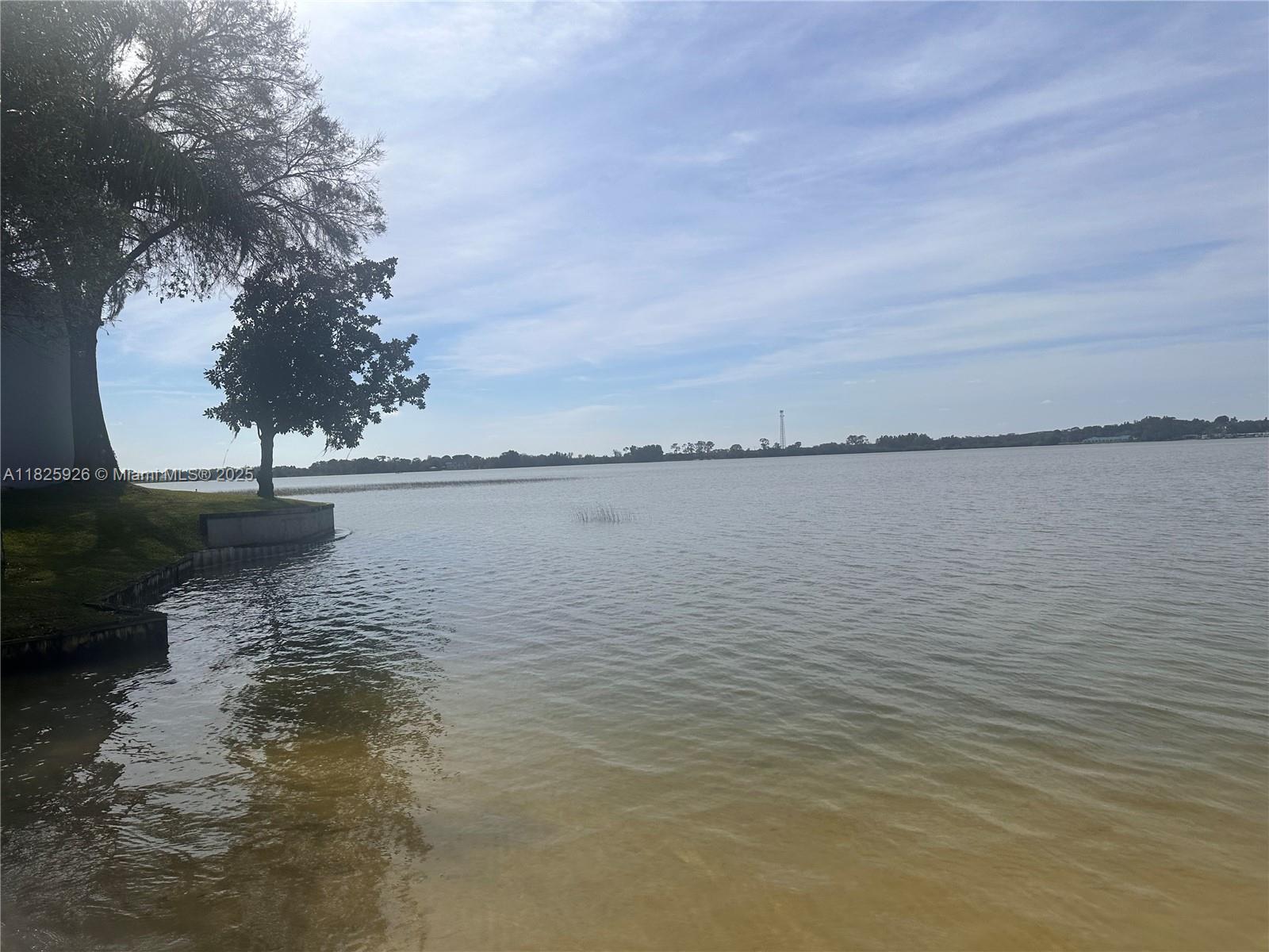 SUN N LAKES - Land