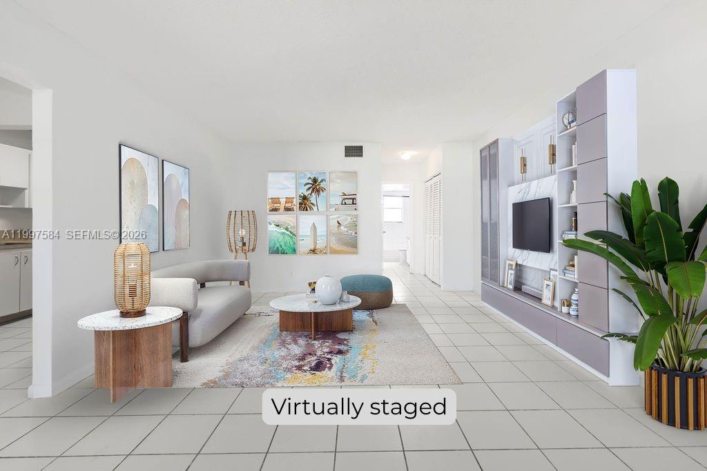 PALM VILLAGE CLUB CONDO - Residential