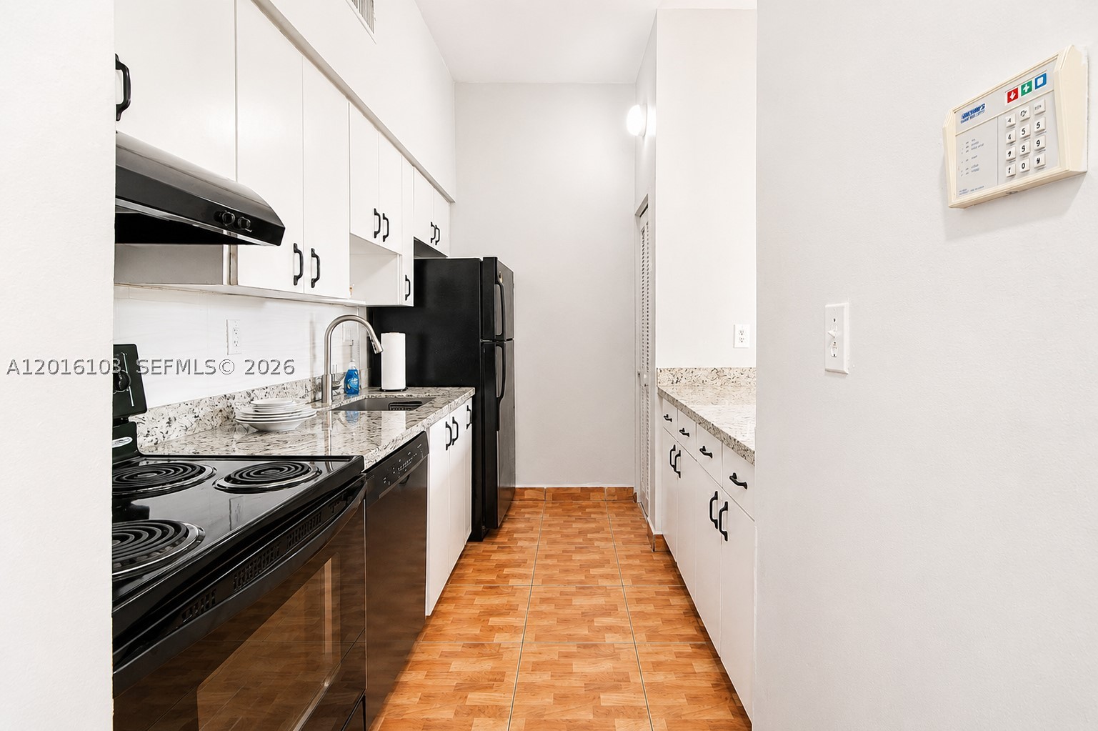 ROYAL PALMS CONDO - Residential