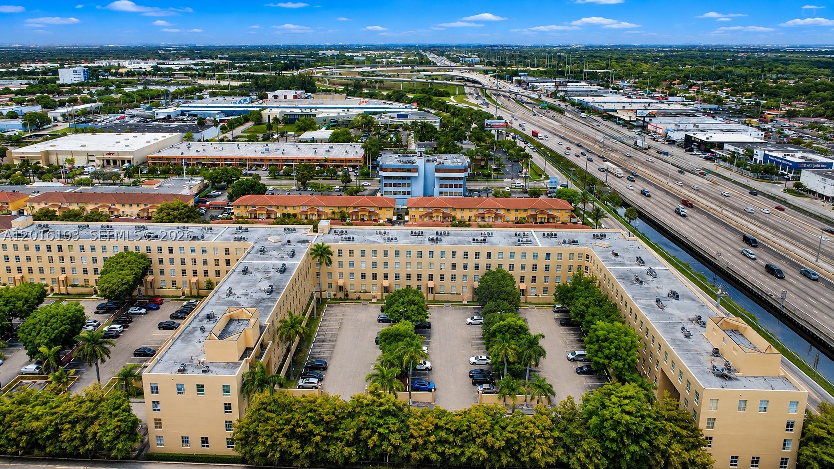 ROYAL PALMS CONDO - Residential