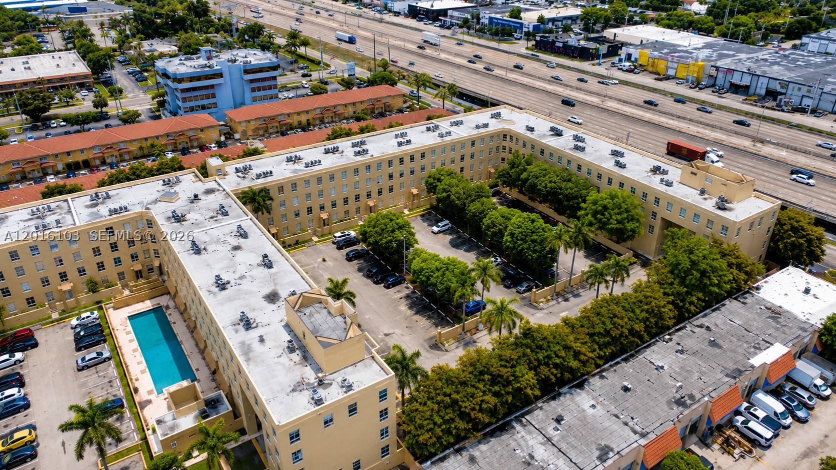 ROYAL PALMS CONDO - Residential