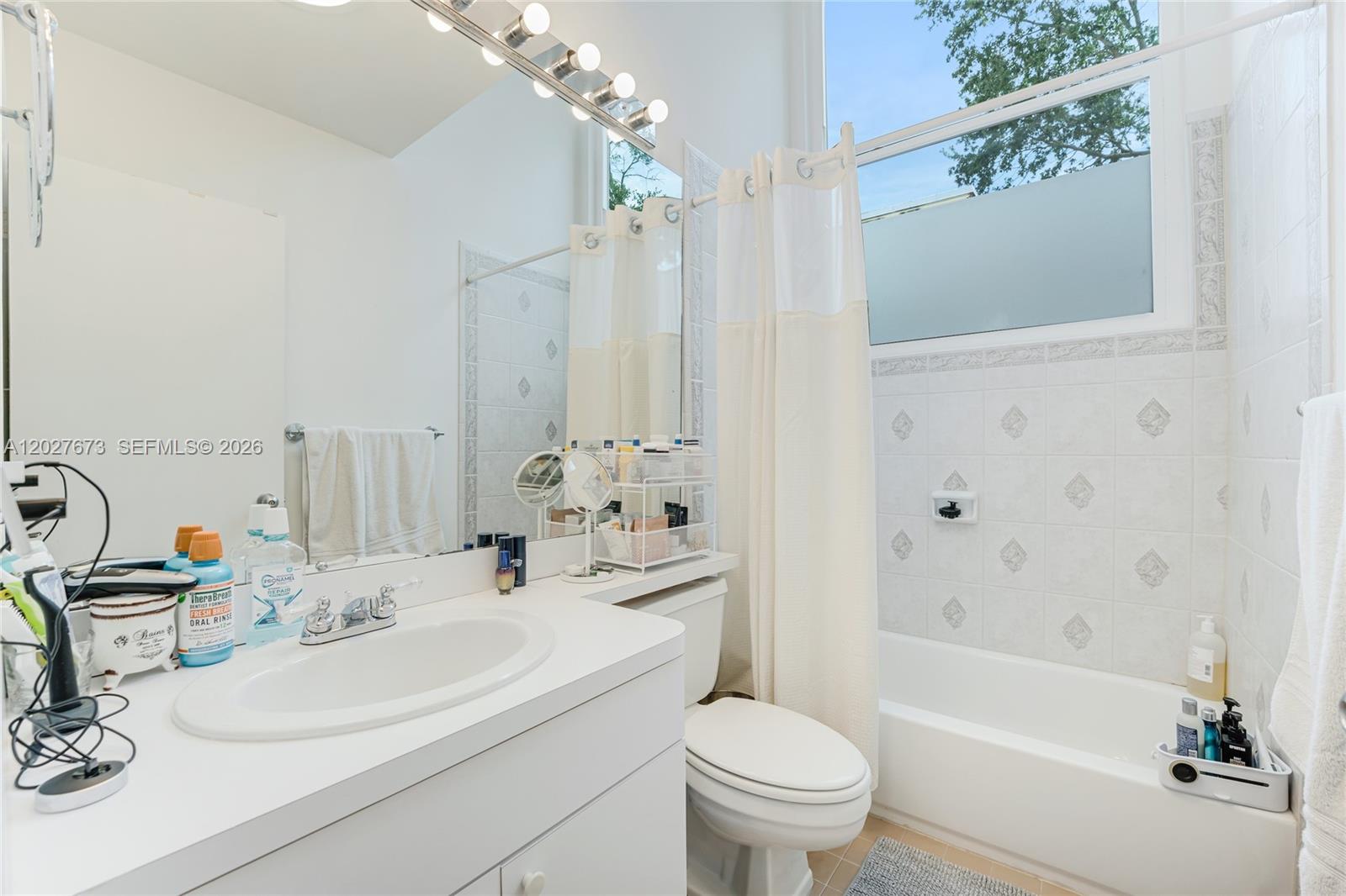 SILVER BLUFF EST SEC C - Residential