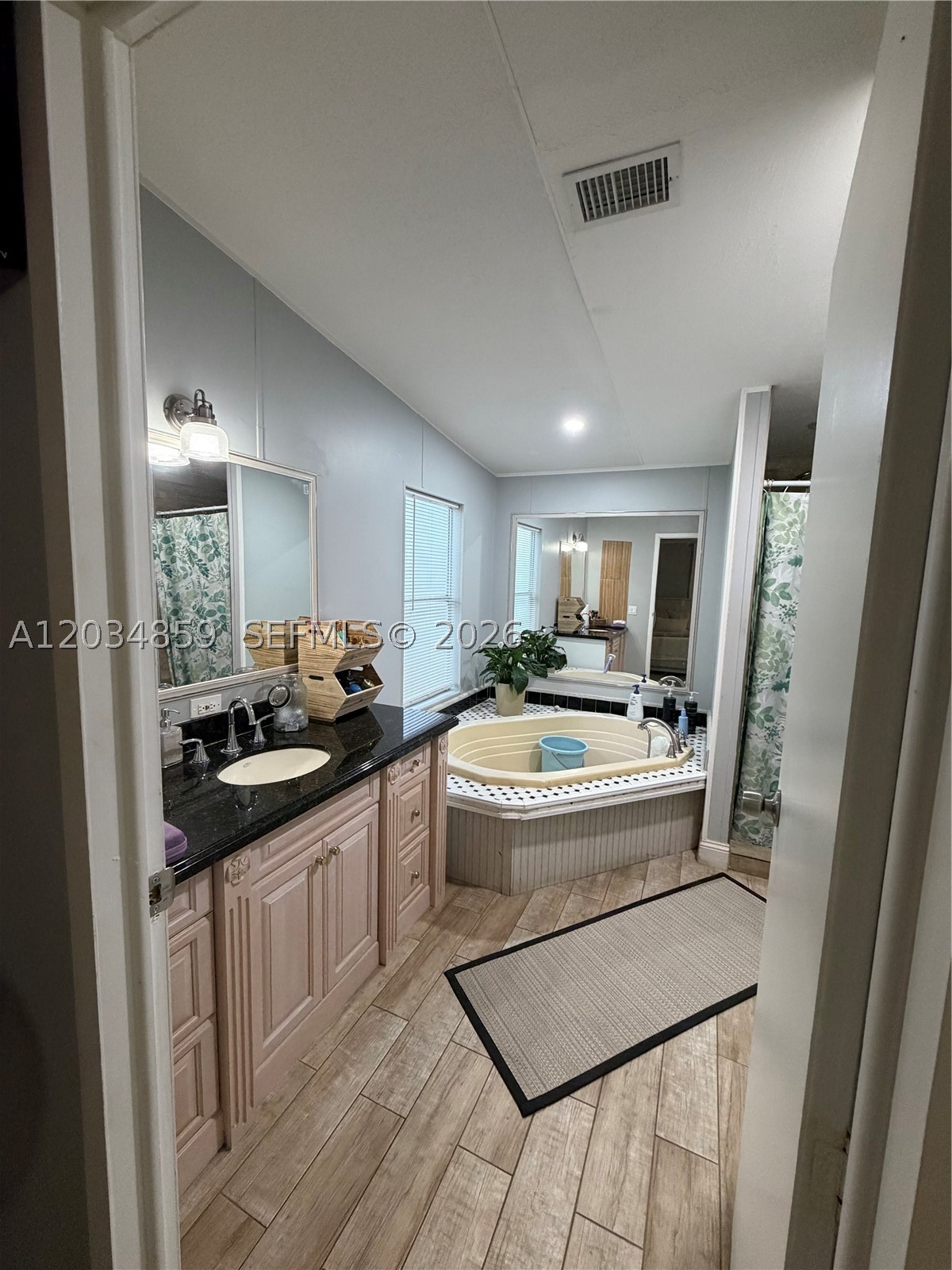 AMERICANA VILLAGE CONDO - Land
