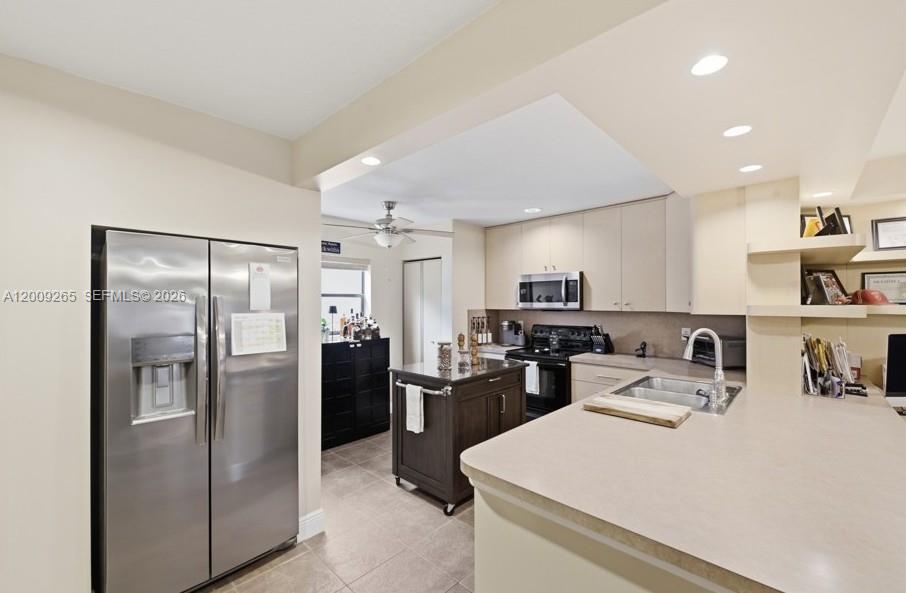 POND APPLE PLACE II CONDO - Residential