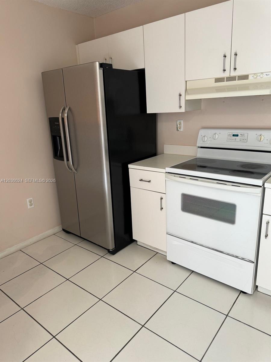 VILLA REAL CONDO NO 4 - Residential