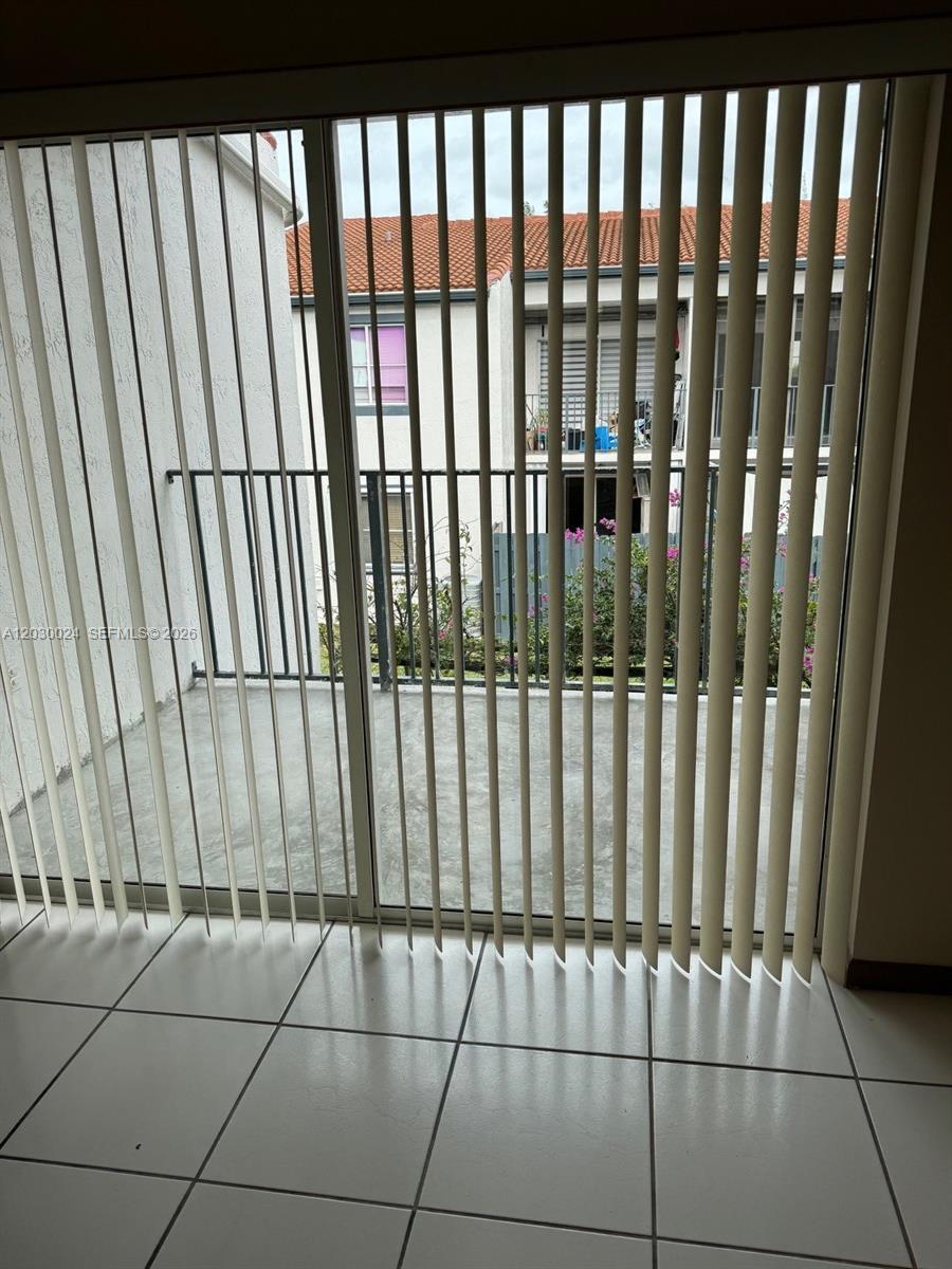 VILLA REAL CONDO NO 4 - Residential