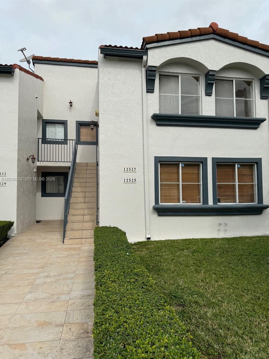 VILLA REAL CONDO NO 4 - Residential