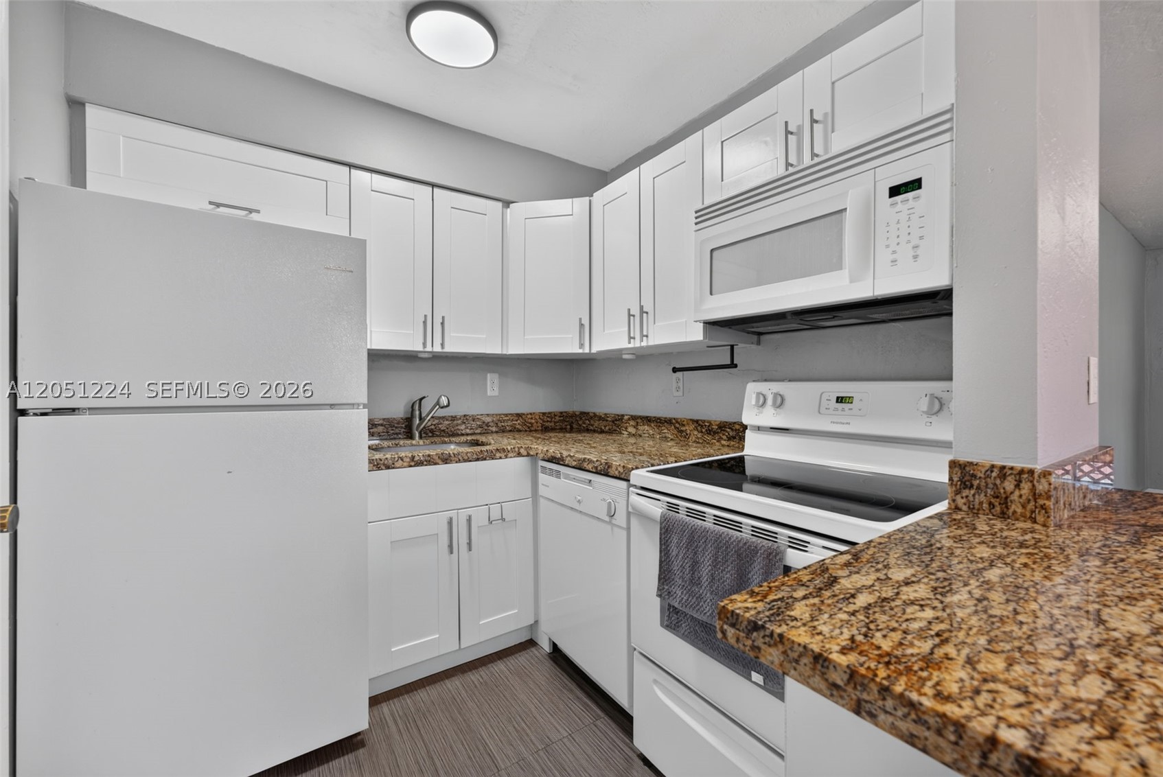 CASA GRANADA CONDO - Residential Lease