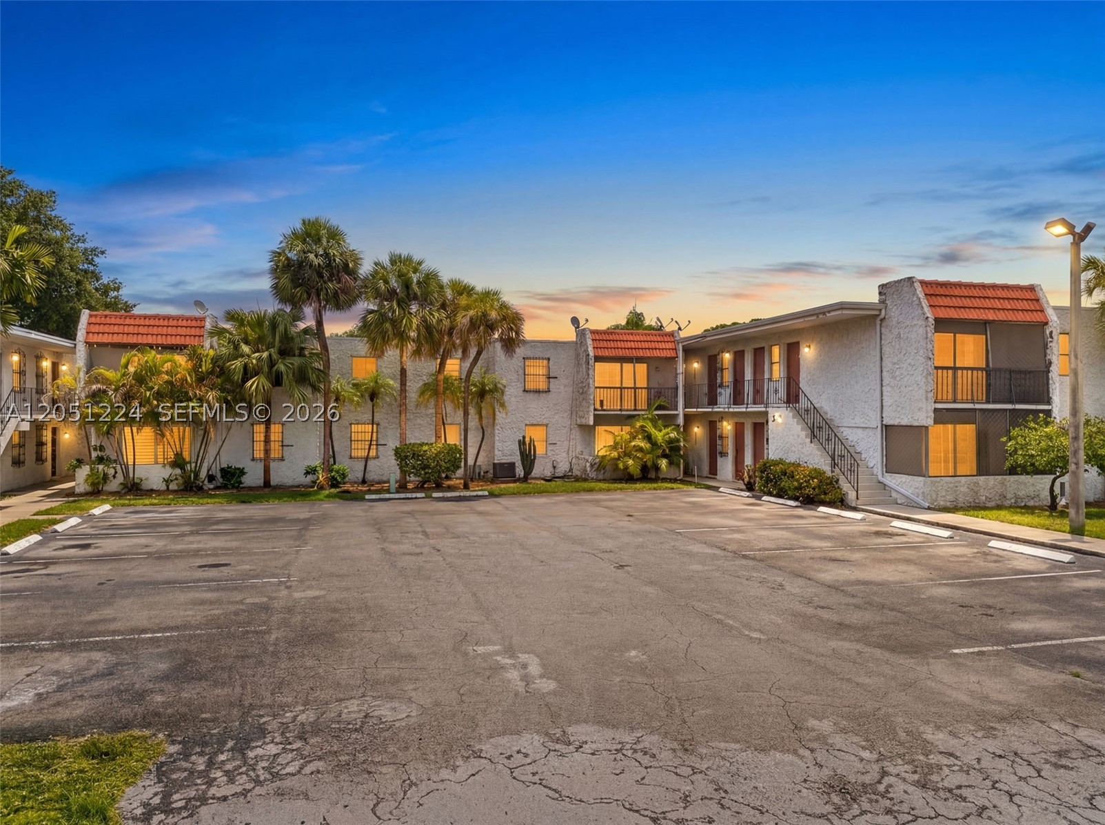 CASA GRANADA CONDO - Residential Lease