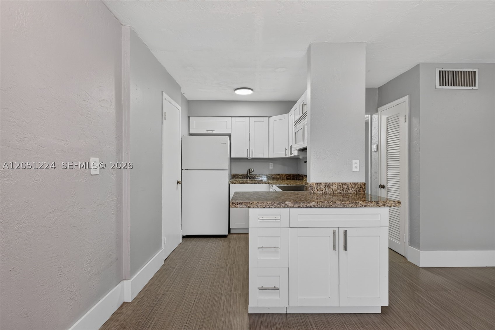 CASA GRANADA CONDO - Residential Lease