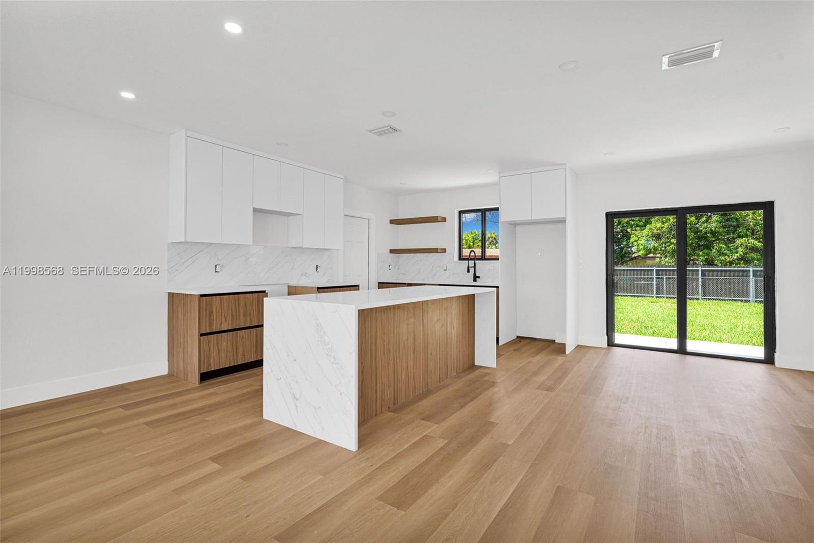 BELL GARDENS - Residential