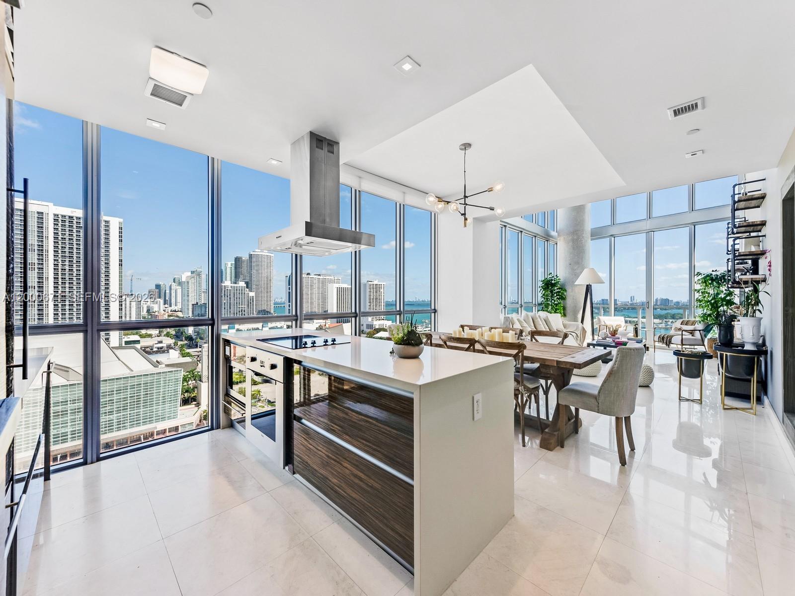 MARQUIS CONDO - Residential