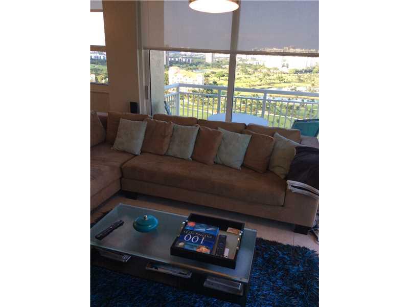 TURNBERRY ON THE GREEN CO - Residential Lease