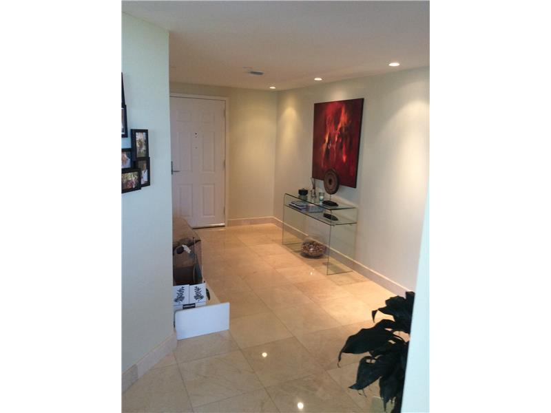 TURNBERRY ON THE GREEN CO - Residential Lease