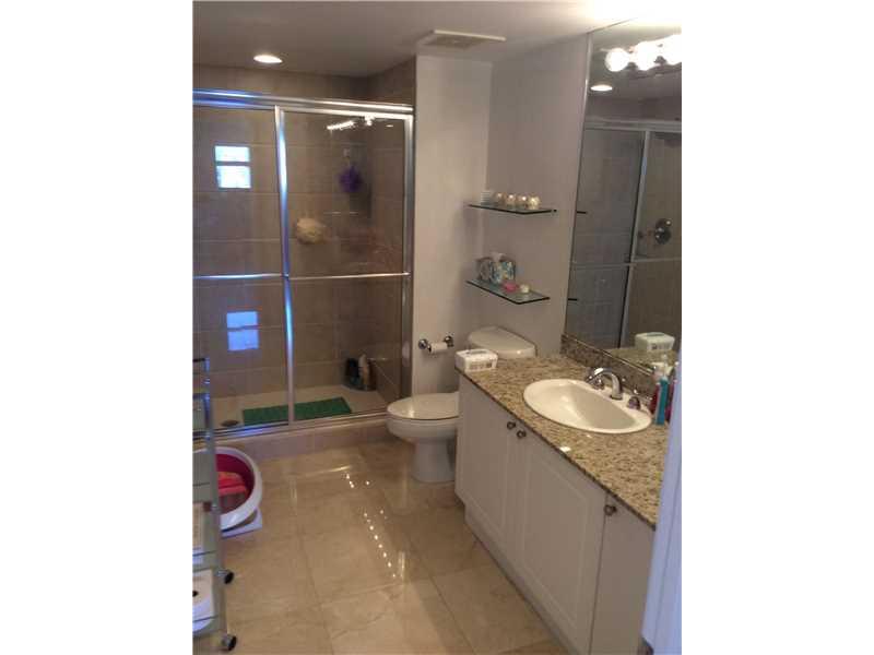 TURNBERRY ON THE GREEN CO - Residential Lease