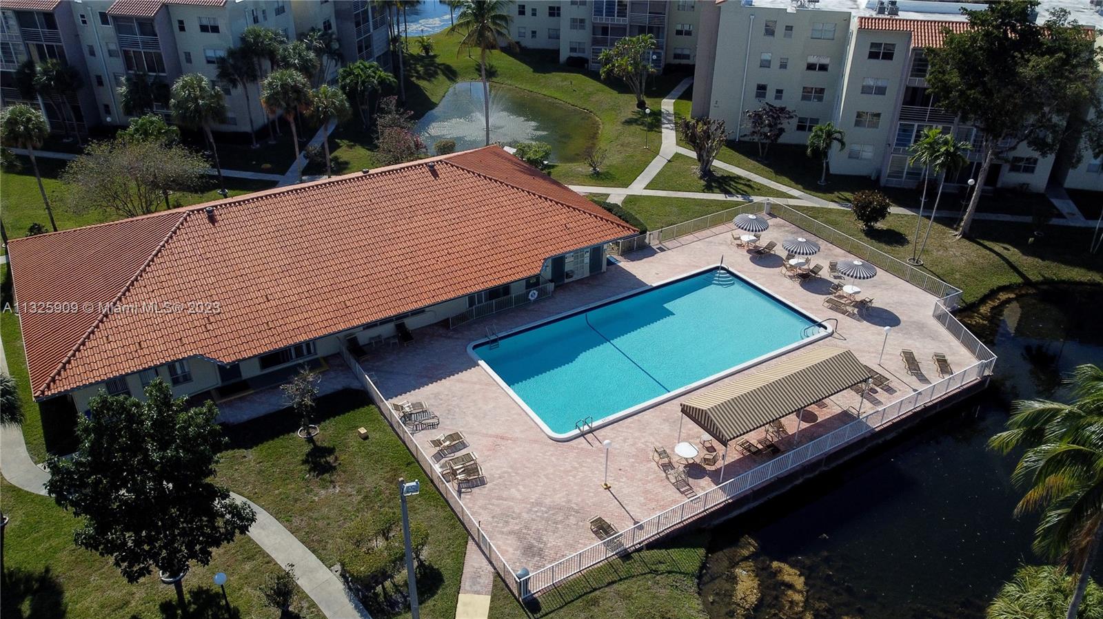 COURTYARDS OF BROWARD CON - Residential