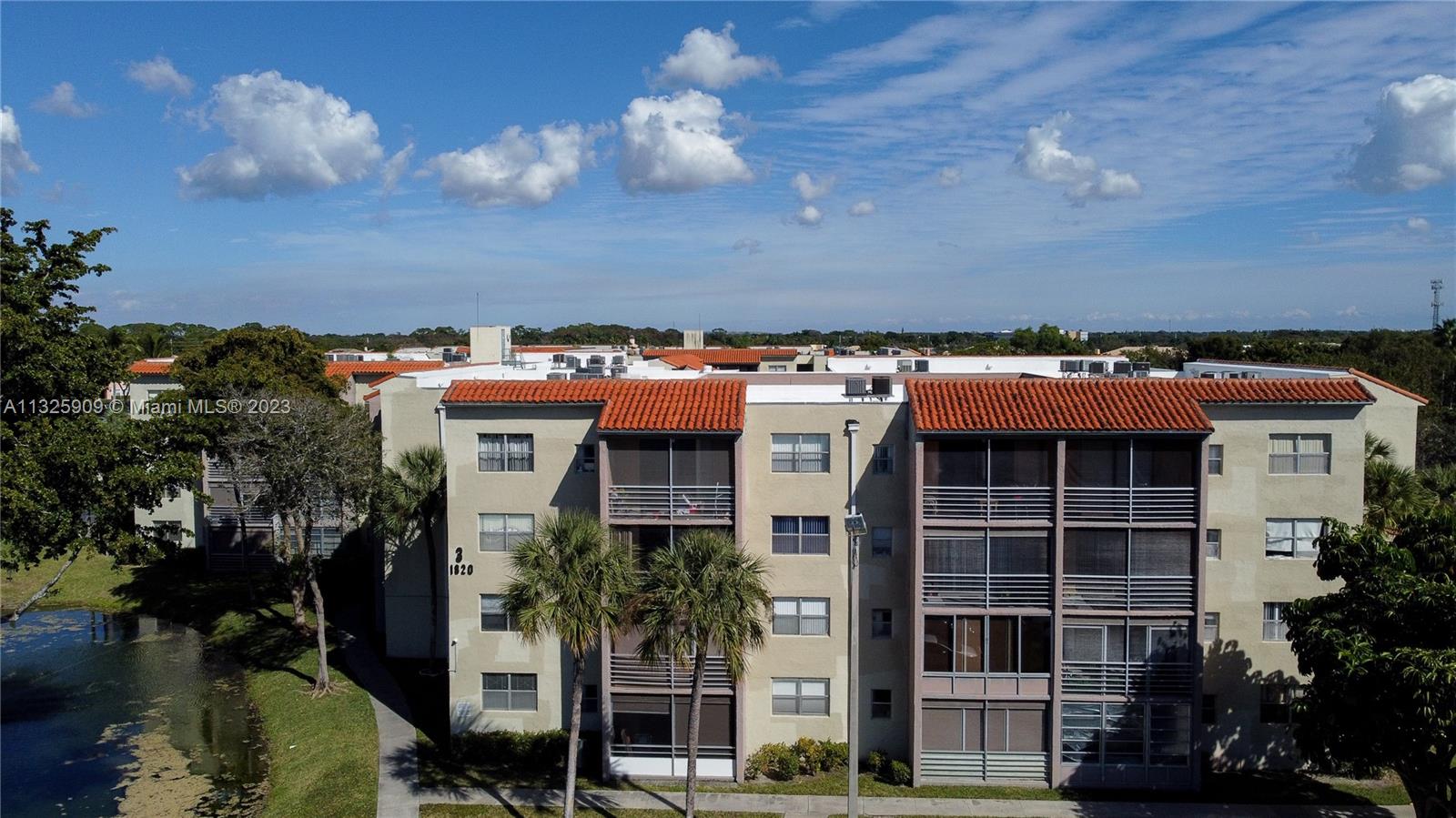 COURTYARDS OF BROWARD CON - Residential