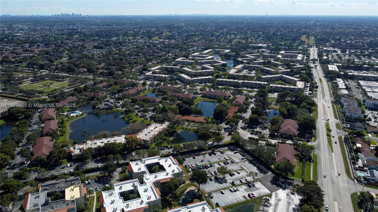 COURTYARDS OF BROWARD CON - Residential