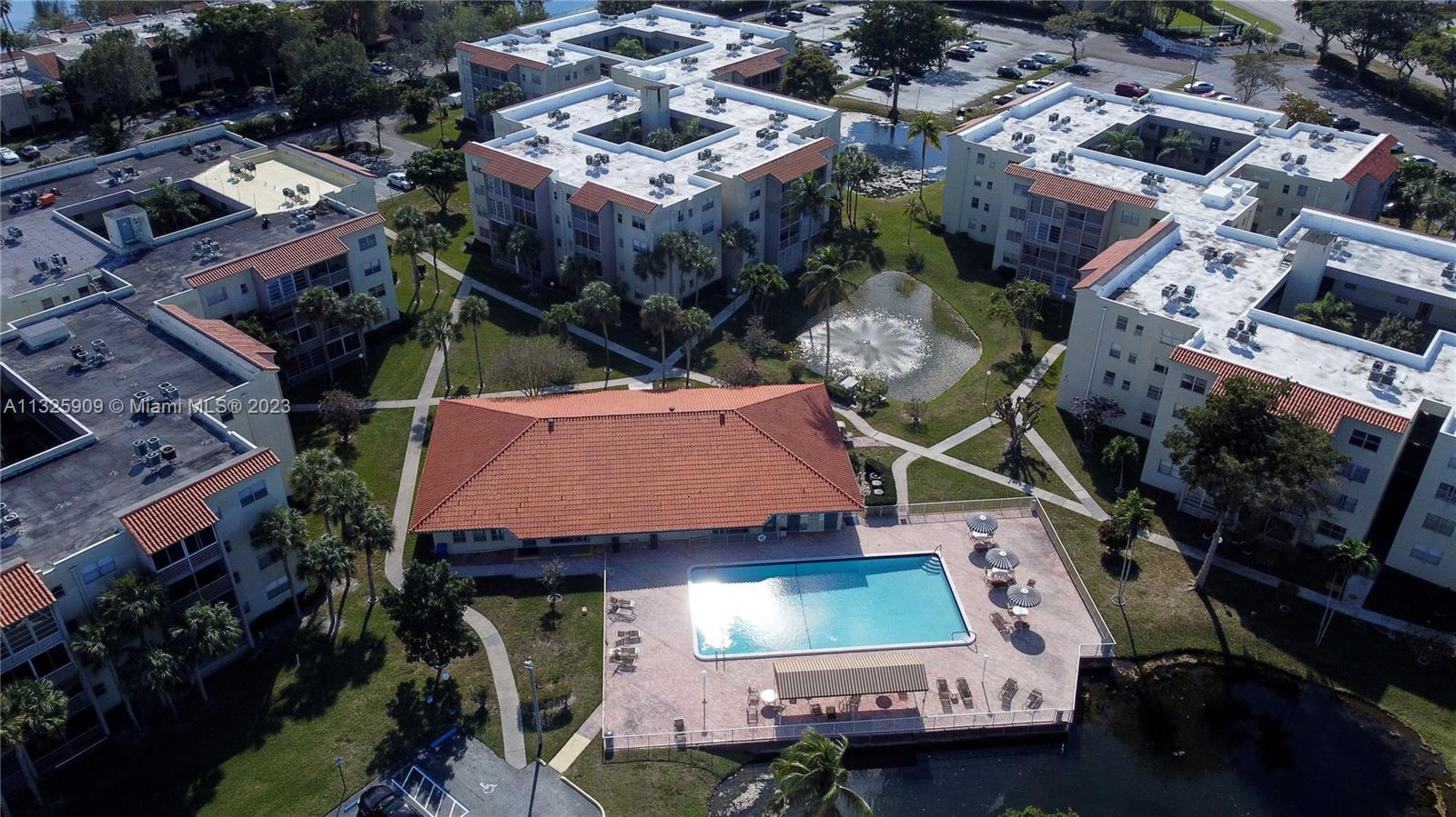 COURTYARDS OF BROWARD CON - Residential