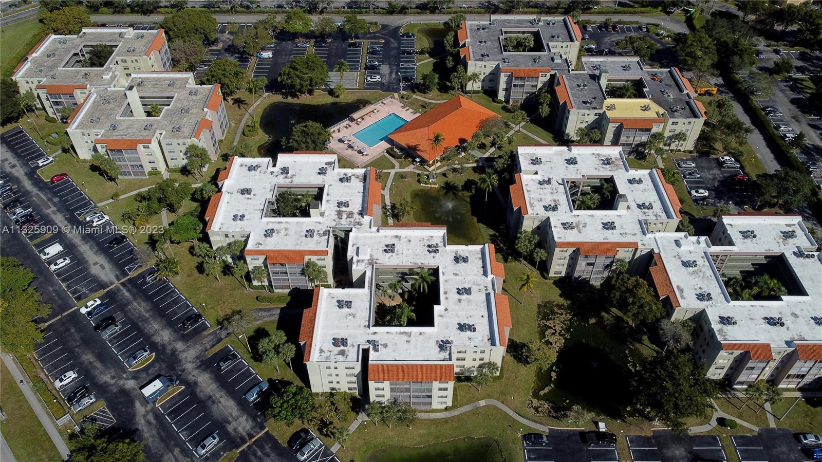 COURTYARDS OF BROWARD CON - Residential