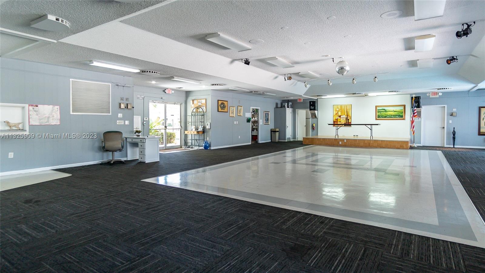 COURTYARDS OF BROWARD CON - Residential