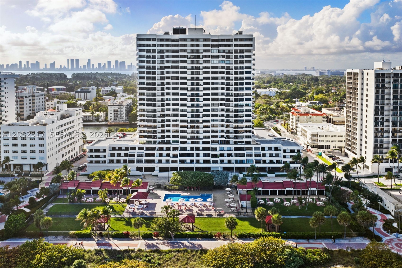 CLUB ATLANTIS CONDO - Residential