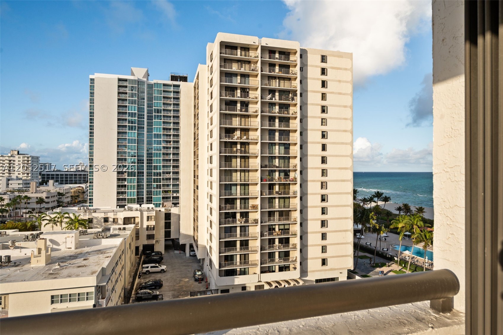 CLUB ATLANTIS CONDO - Residential