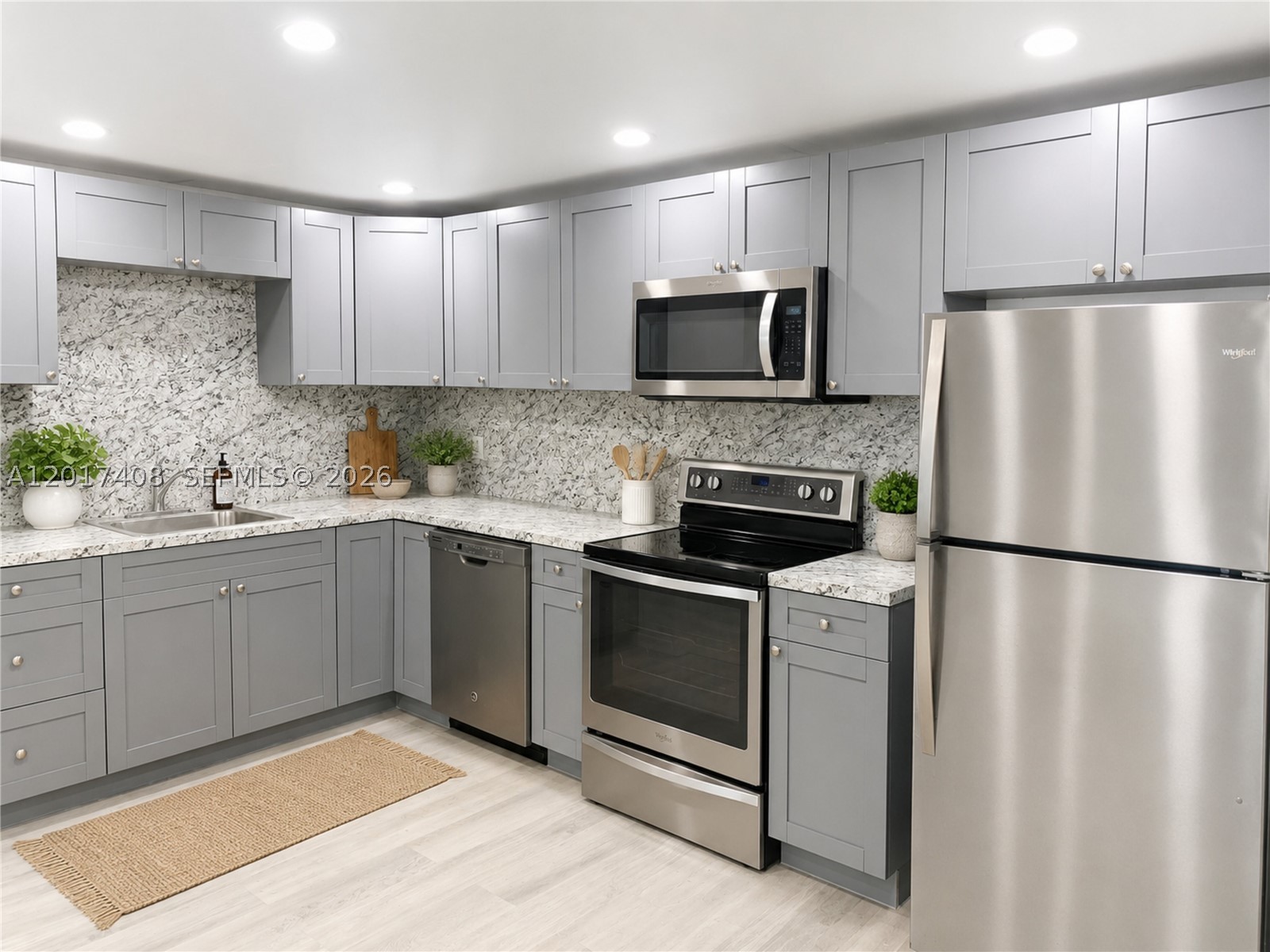 NARANJA LAKES CONDO NO 5 - Residential