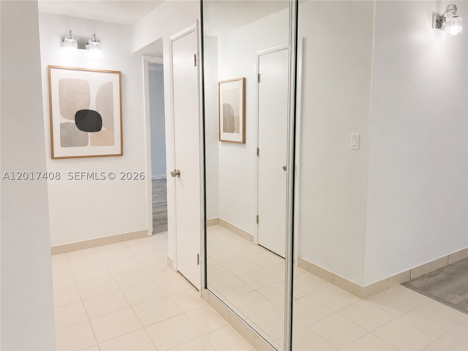 NARANJA LAKES CONDO NO 5 - Residential