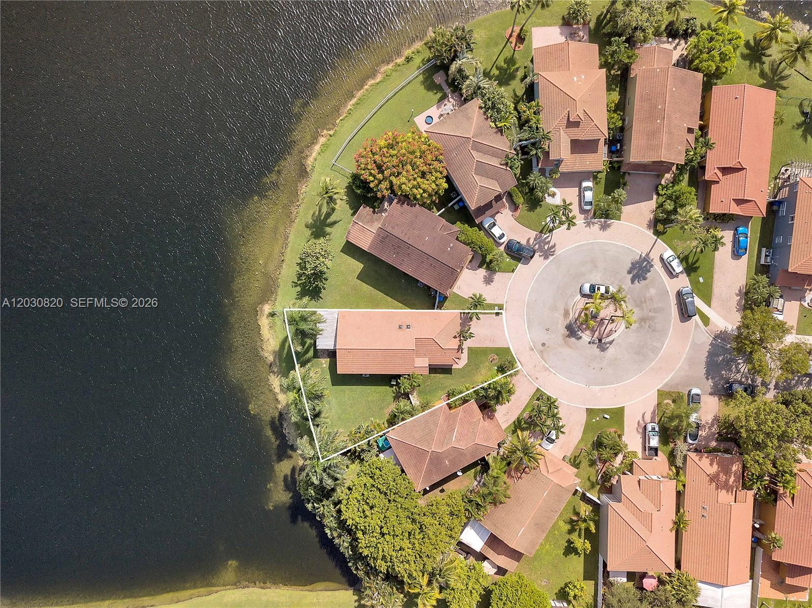 Pembroke Pointe Portraits - Residential