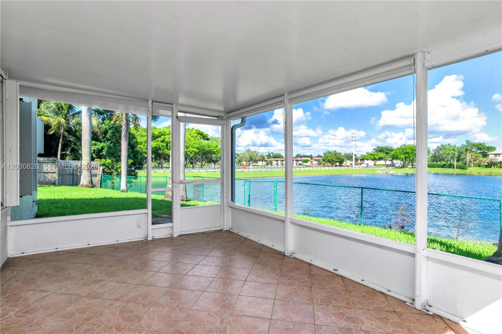 Pembroke Pointe Portraits - Residential