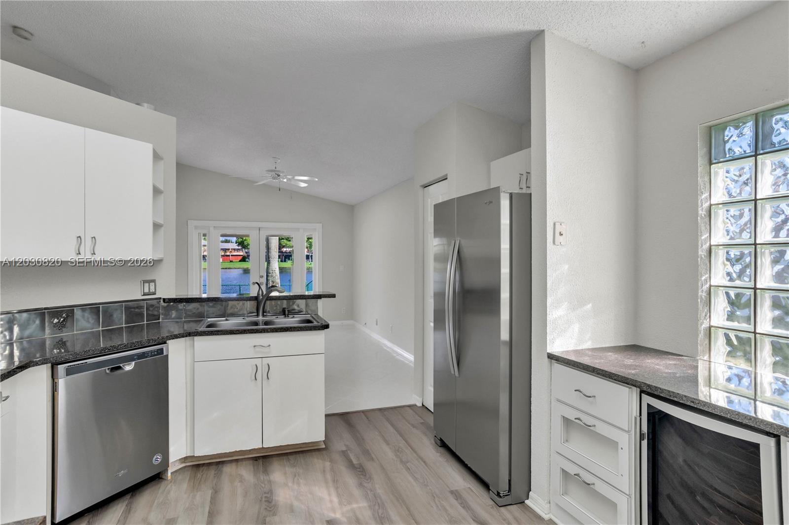 Pembroke Pointe Portraits - Residential