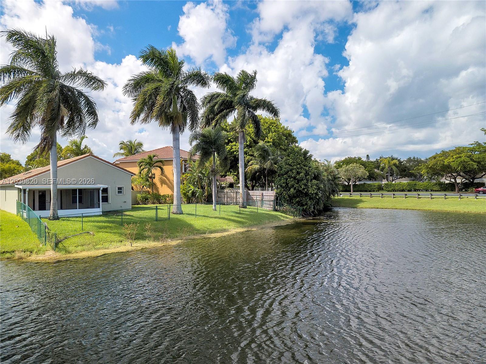 Pembroke Pointe Portraits - Residential