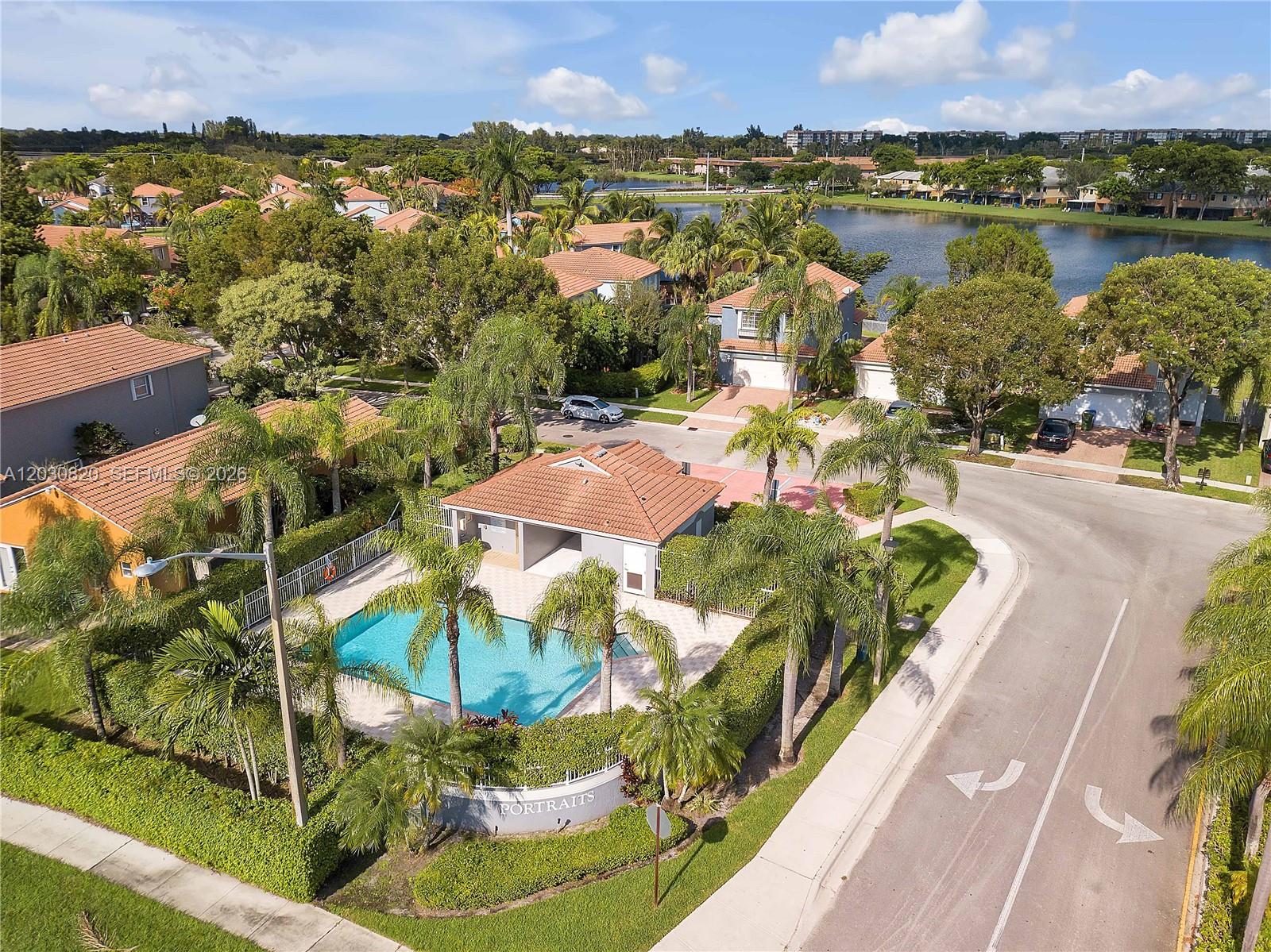 Pembroke Pointe Portraits - Residential