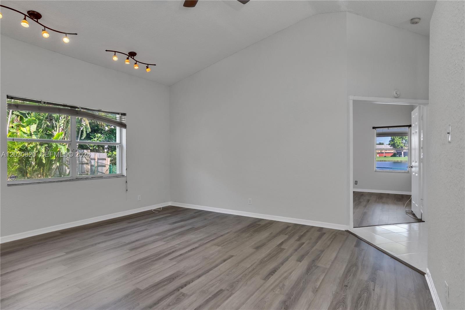 Pembroke Pointe Portraits - Residential