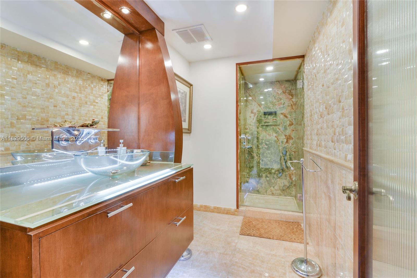 POINT OF AMERICAS - Residential Lease