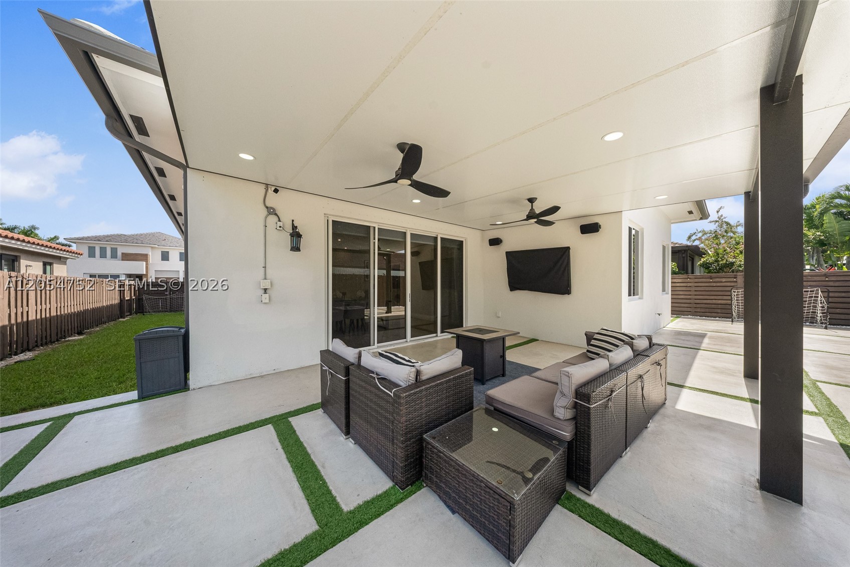 VENETIAN PARC WEST - Residential