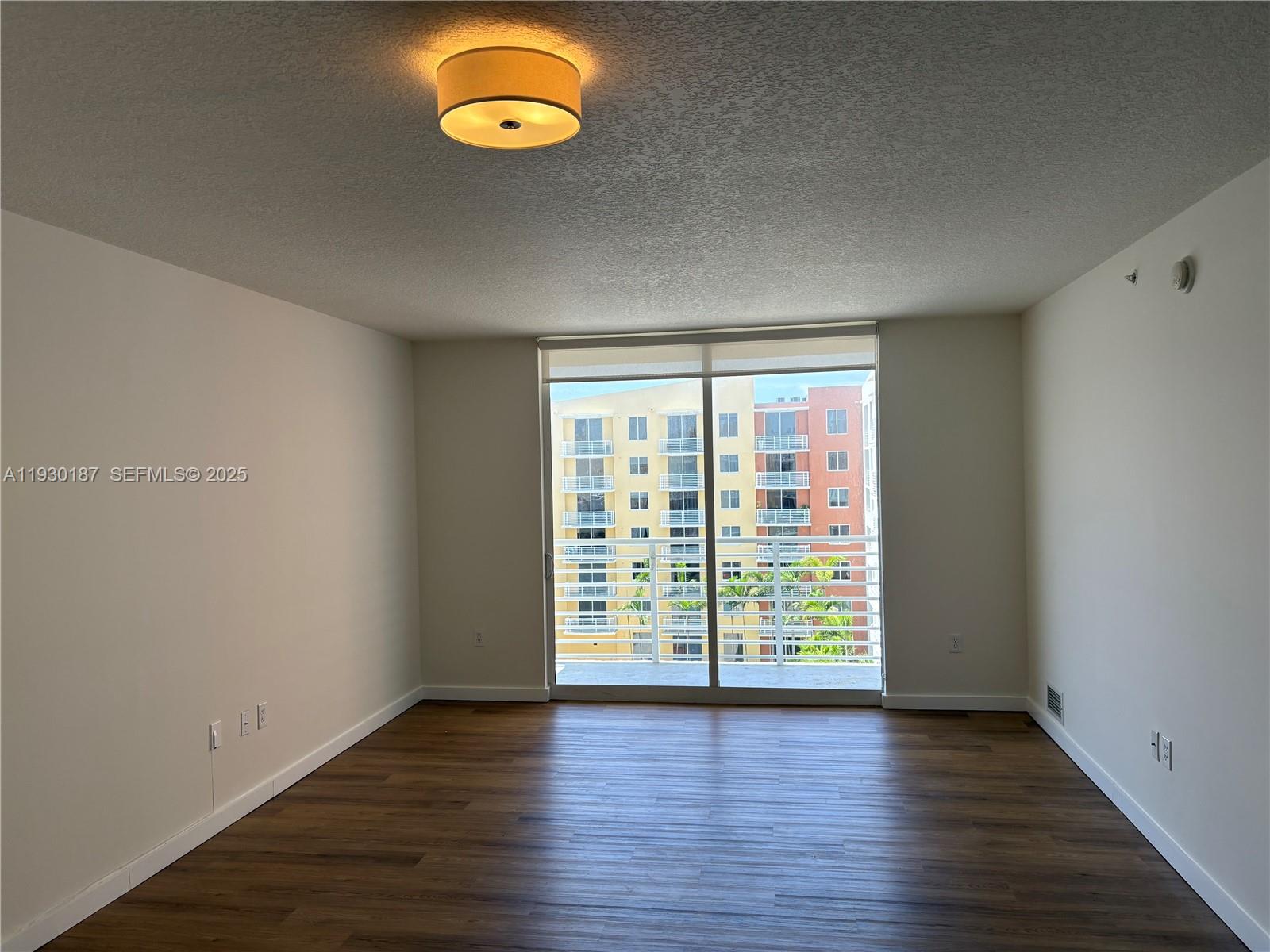 VENTURE AT AVENTURA WEST - Residential