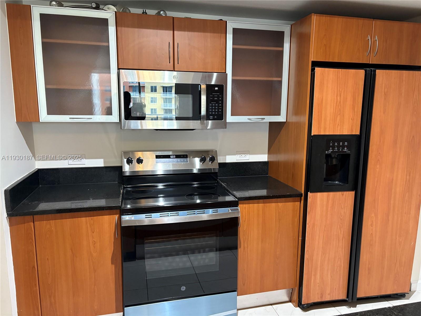 VENTURE AT AVENTURA WEST - Residential
