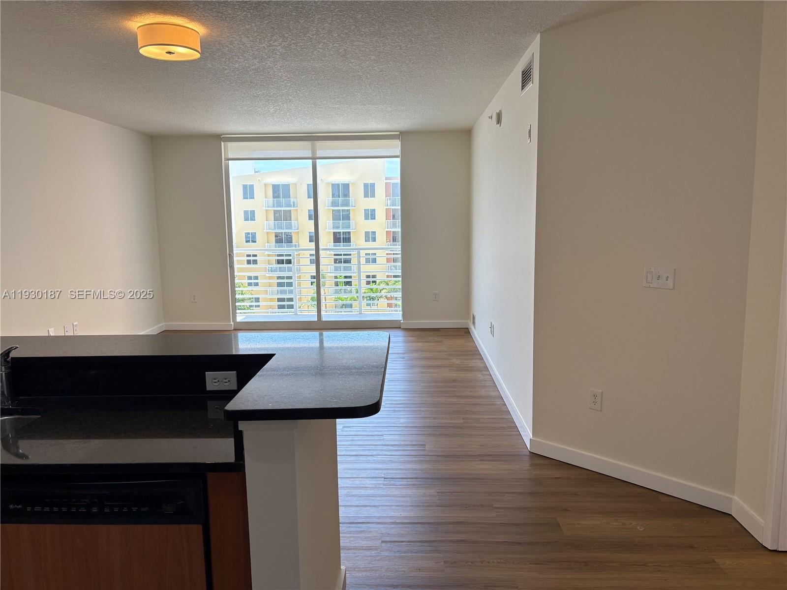 VENTURE AT AVENTURA WEST - Residential