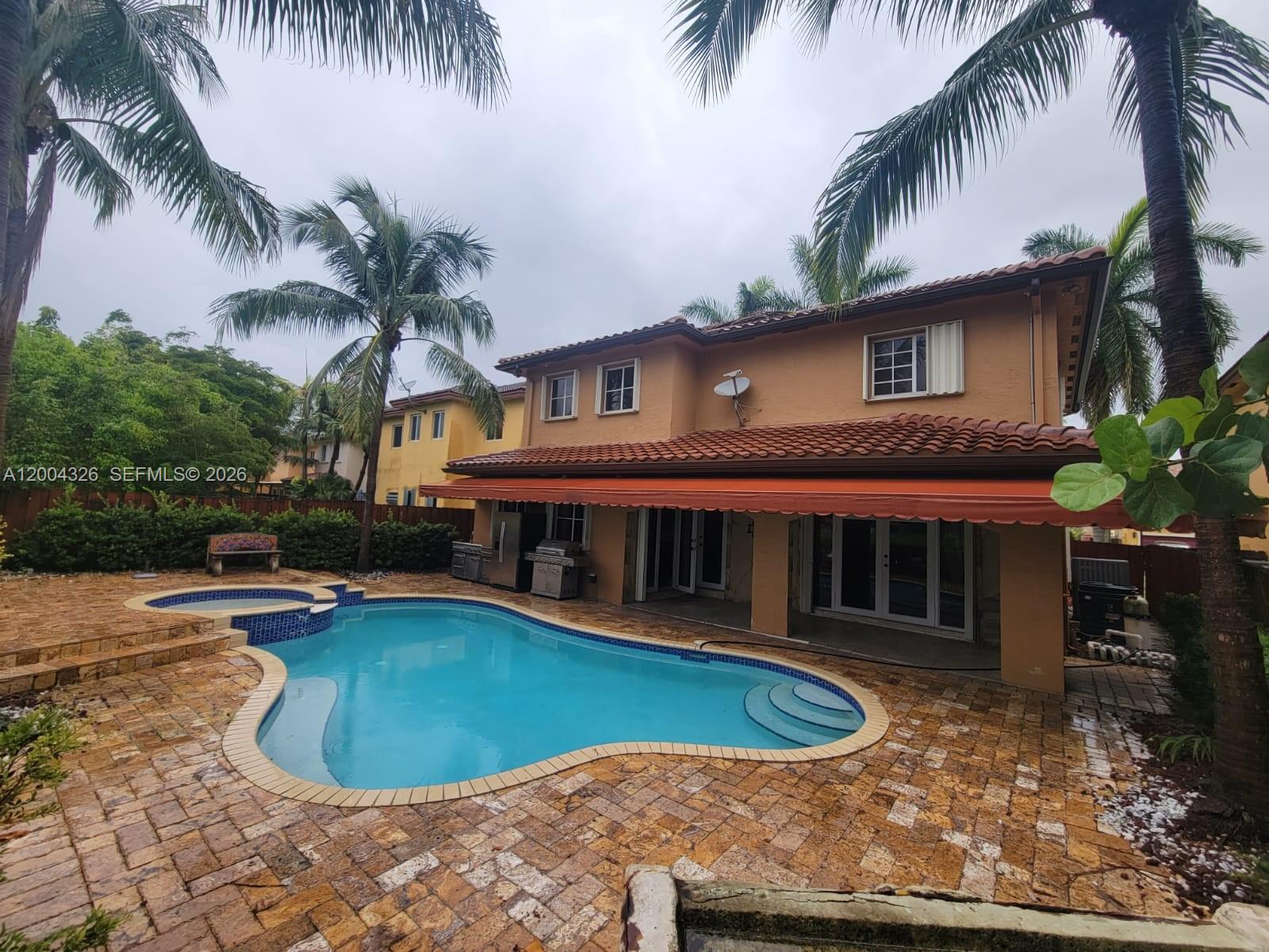 MIRENS PLACE - Residential